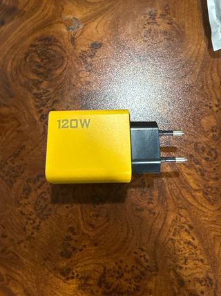 Caricabatterie rapido 120W con 4 porte USB e cavo incluso