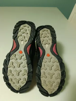 Botas de trekking Quechua. Waterproof como nuevas