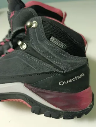 Botas de trekking Quechua. Waterproof como nuevas