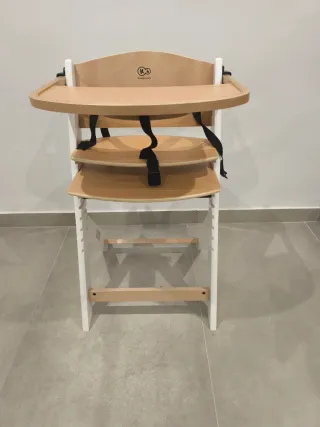 Silla de bebé de madera