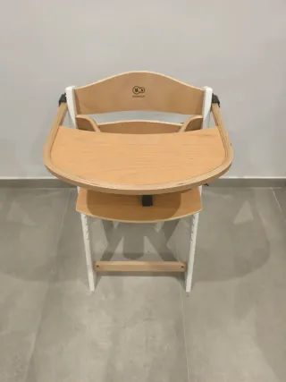 Silla de bebé de madera