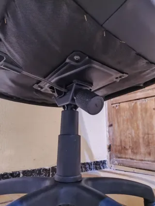 Silla de oficina/despacho polipiel negra