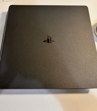 PS4 Slim 500GB con tutti i cavi+caricatore sony
