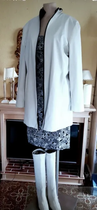 Abrigo tres cuartos polar impermeable