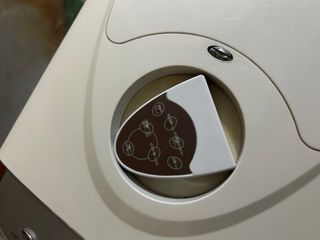 Estufa SOGO electrónica beige y marrón