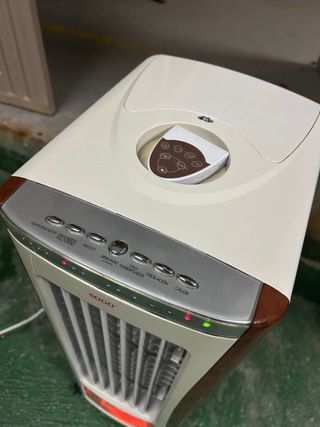 Estufa SOGO electrónica beige y marrón