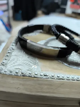 Lote 3 Pulseras Negras y Plateadas