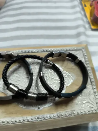 Lote 3 Pulseras Negras y Plateadas