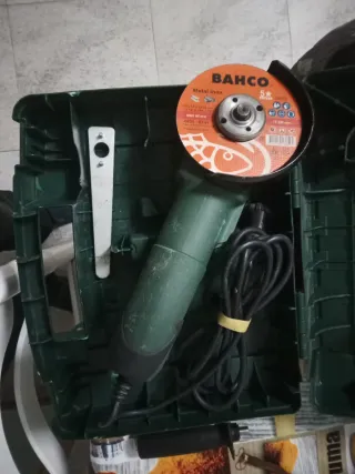 Radial amoladora Bosch PWS 700-115 con maletín