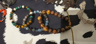 LOTE 19 PULSERAS VARIOS ESTILOS y CALIDADES