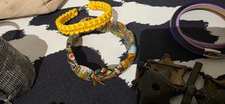 LOTE 19 PULSERAS VARIOS ESTILOS y CALIDADES