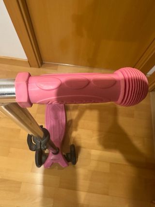 Monopatín Micro 3 ruedas rosa poco uso