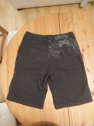 Pantalón corto Quiksilver negro rayas