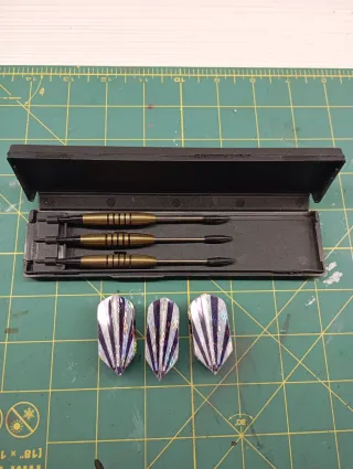 Juego Dardos Unicorn Dorado y Negro