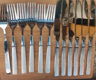 Juego cubiertos 12 piezas plateado