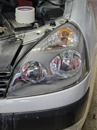 Pulido faros de coche con polimero liquido