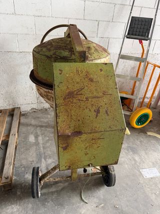 Hormigonera M.Z. 100-NB