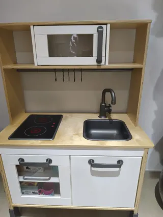 Cocinita de madera infantil