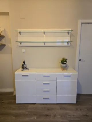 Aparador y estantería cristal