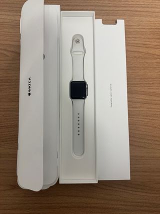Apple Watch Series 3 38mm Plata