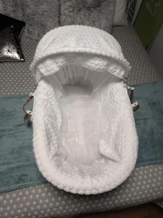 Moisés para bebé blanco