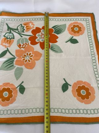 Toalha redonda anos 60 c/ guardanapos