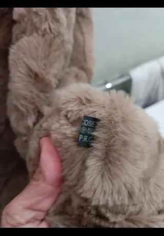 Poncho in pelliccia beige