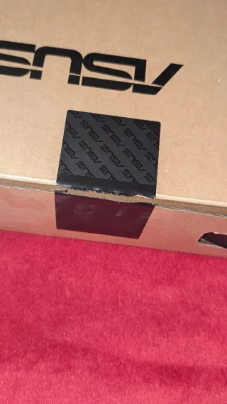 Ordenador portátil ASUS blanco