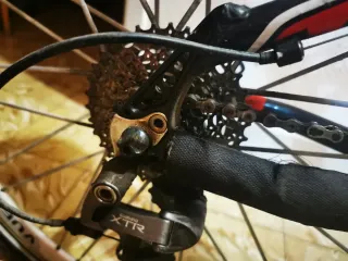 Bicicleta Orbea Roja y Negra