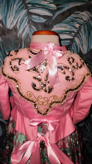 Traje de Fallera rosa y verde, de niña de 1 a 4 añ
