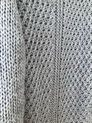 Jersey largo y fluido.