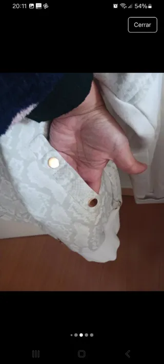 Chaqueta con estampado de serpiente