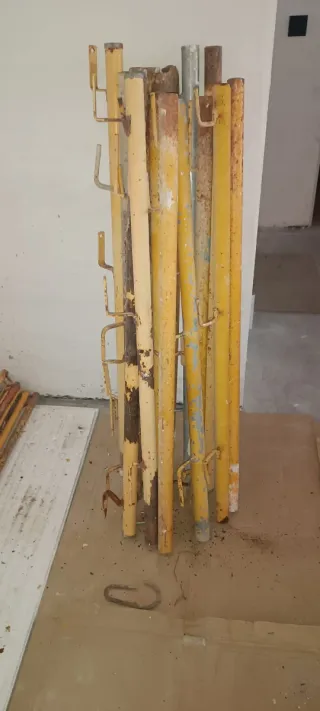 Barandillas y guardacuerpos de obra.