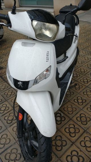 Alquiler de scooter 125 cc - Peugeot / SYM