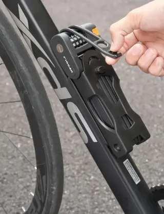 Candado plegable articulado resistente