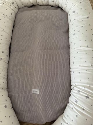 Nido para bebé con estrellas