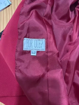 Chaqueta roja mujer elegante