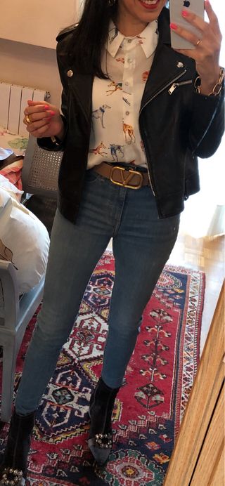 Camisa Zara blanca con Estampado Perros Multicolor