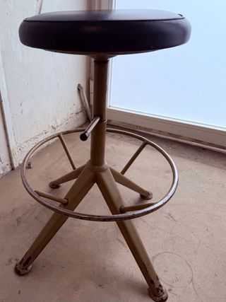Taburete vintage retapizado