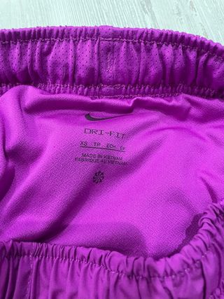 Pantalones cortos running Nike mujer morado