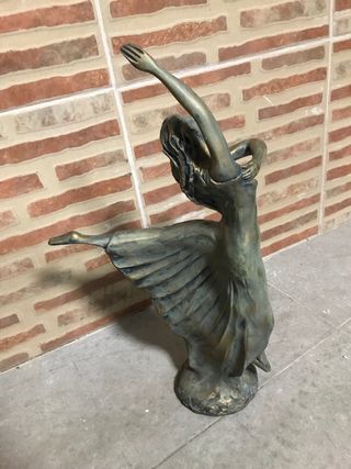 Bailarina de marmolina pintada a mano