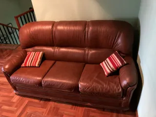 Sofás de cuero marrón