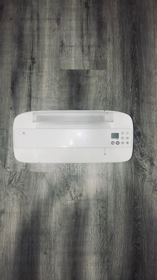 Impresora HP DeskJet 3750 Wifi + Cartucho gratis