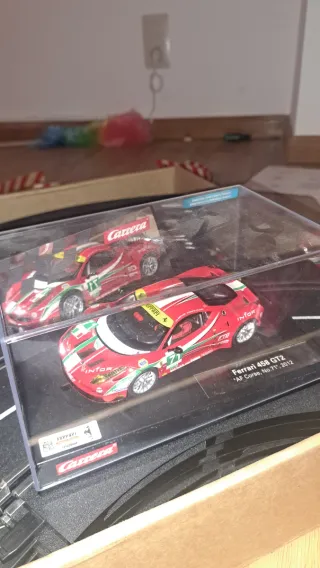 Carrera Evolution: Ferrari F2002 Ferrari LaFerrari