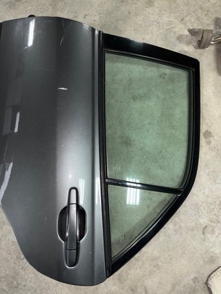 Puerta Trasera Lexus IS200 Beige