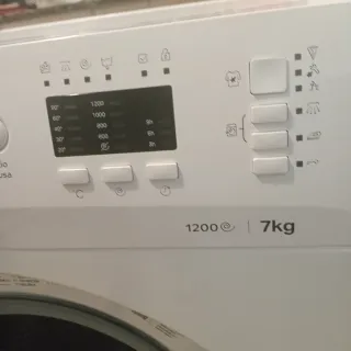 Lavadora Indesit 7kg 1200rpm casi nueva