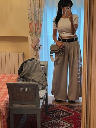 Pantalón fluido beige