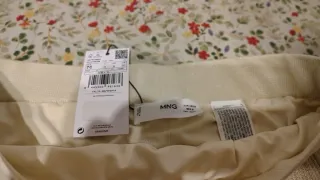 Falda plisada blanca brillante talla M