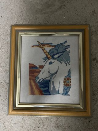 Cuadro punto de cruz unicornio