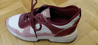 Zapatillas Michael Kors rosas, blancas y doradas